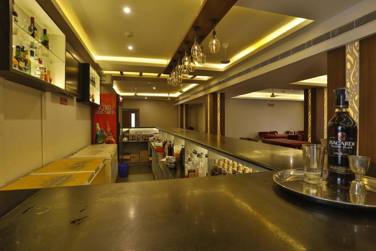 Hotel Panchavady Tiruvalla Exterior foto